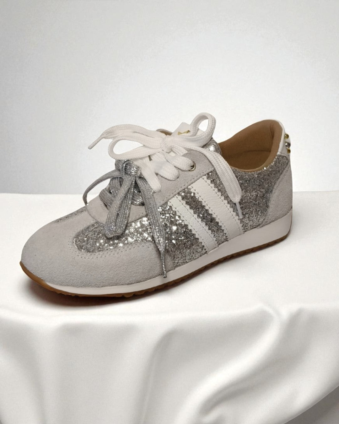 TENNIS ALANA STORE - NEW 2025 - CUERO CARNAZA * GLITTER PLATA Y ORO