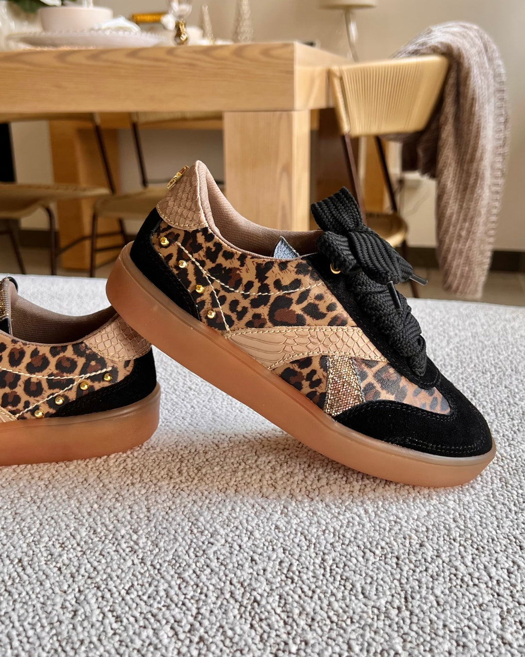 TENNIS FIONA STORE NEW 2025 - NEGRO Y CHOCOLATE