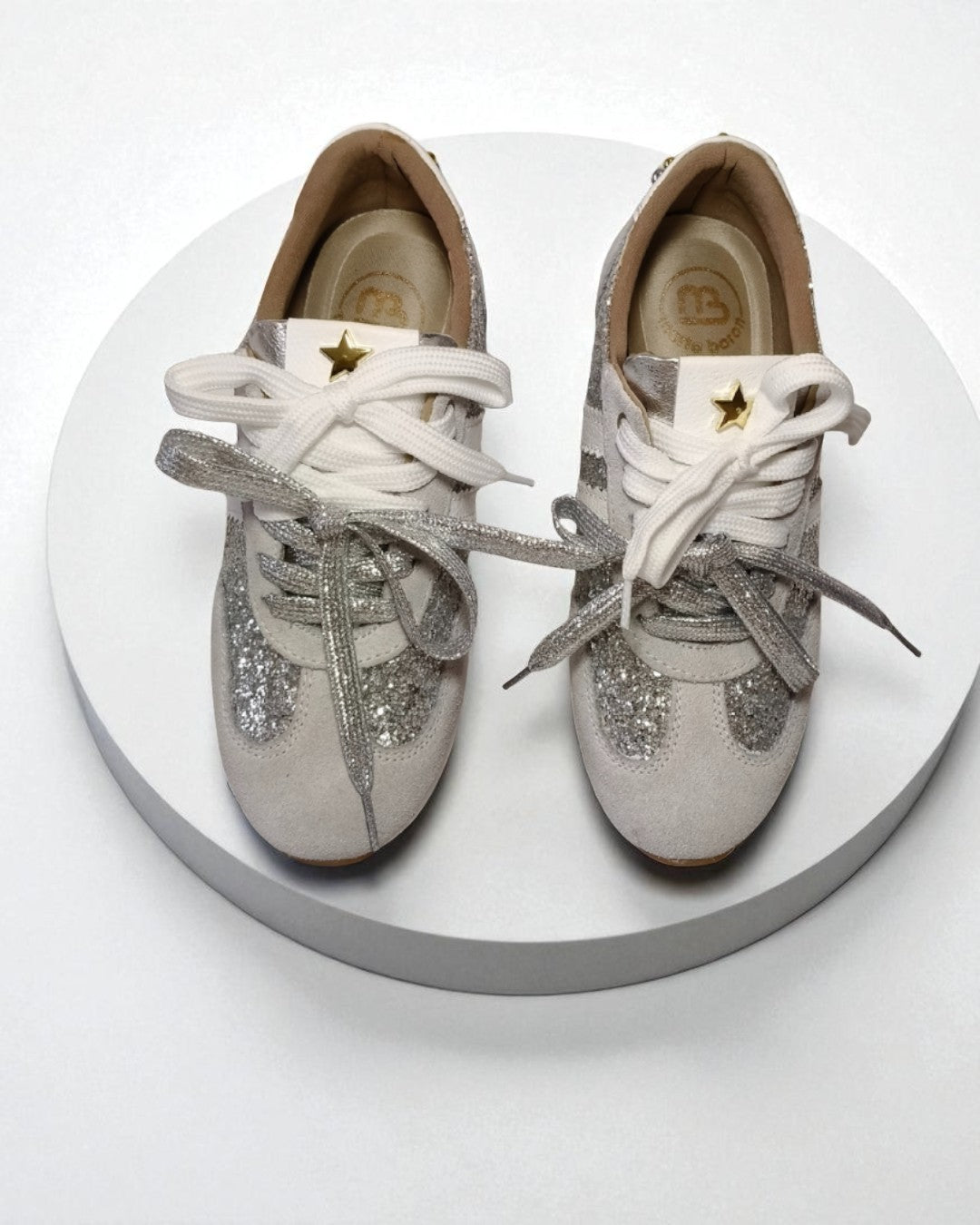 TENNIS ALANA STORE - NEW 2025 - CUERO CARNAZA * GLITTER PLATA Y ORO