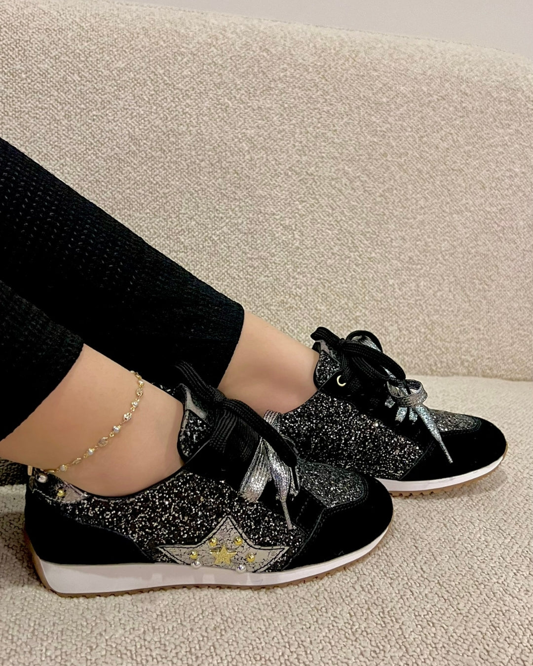 TENNIS LUCIA STORE - NEW 2025 - CUERO CARNAZA * GLITTER PLATA Y NEGRO