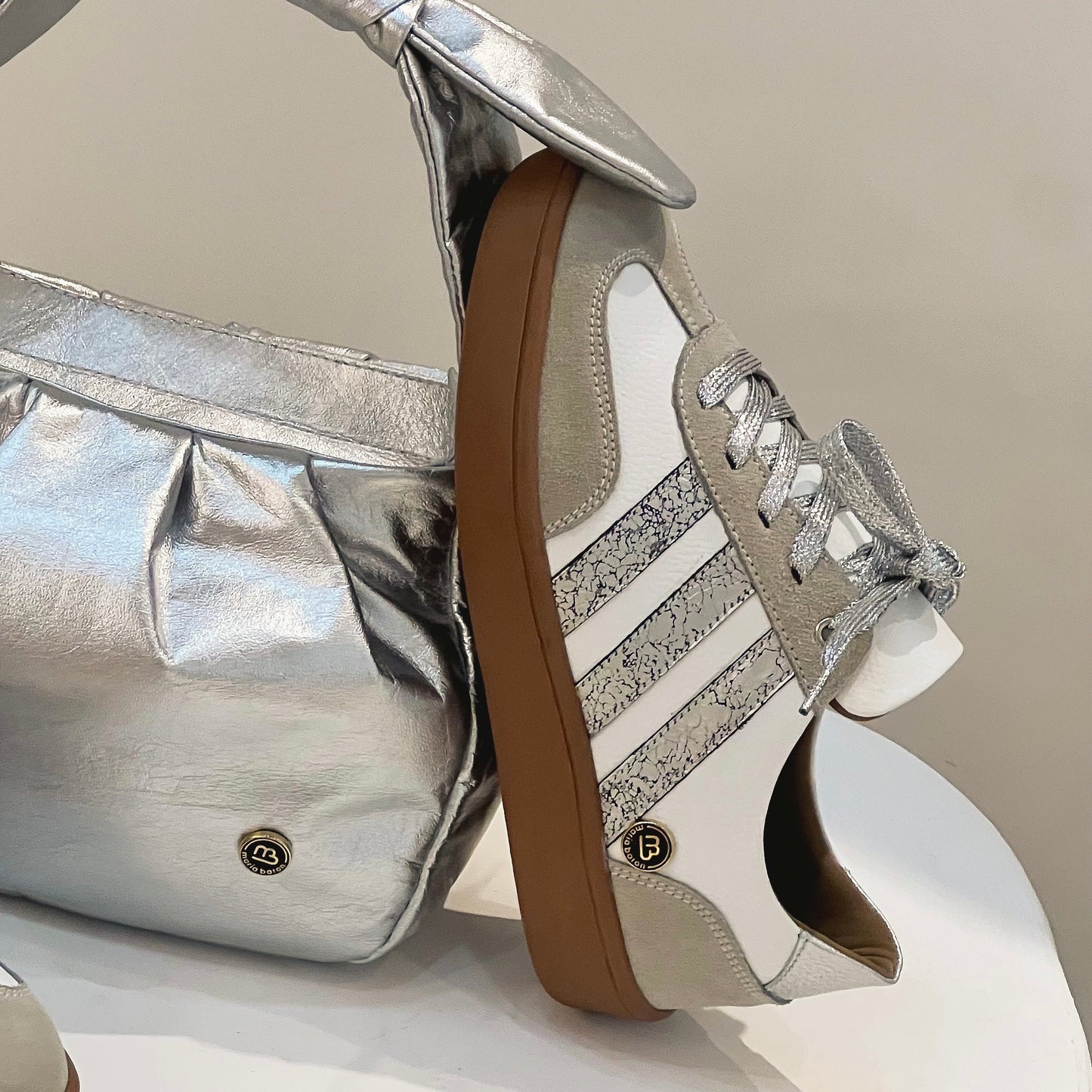 TENNIS SAMY STORE - CUERO BLANCO * PLATA