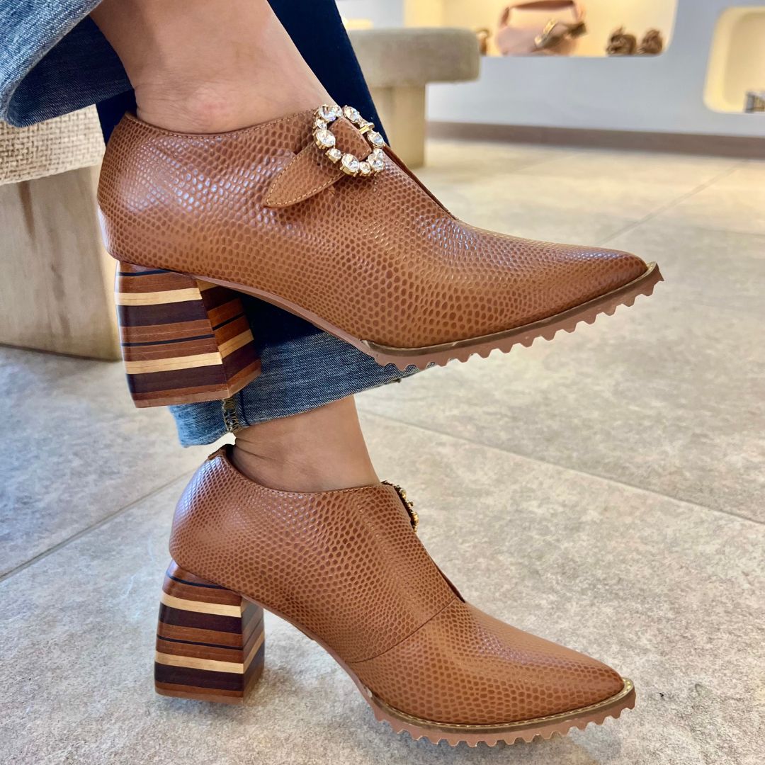 BOTA SOPHIA CAÑA BAJA 5.5 STORE - CUERO MIEL