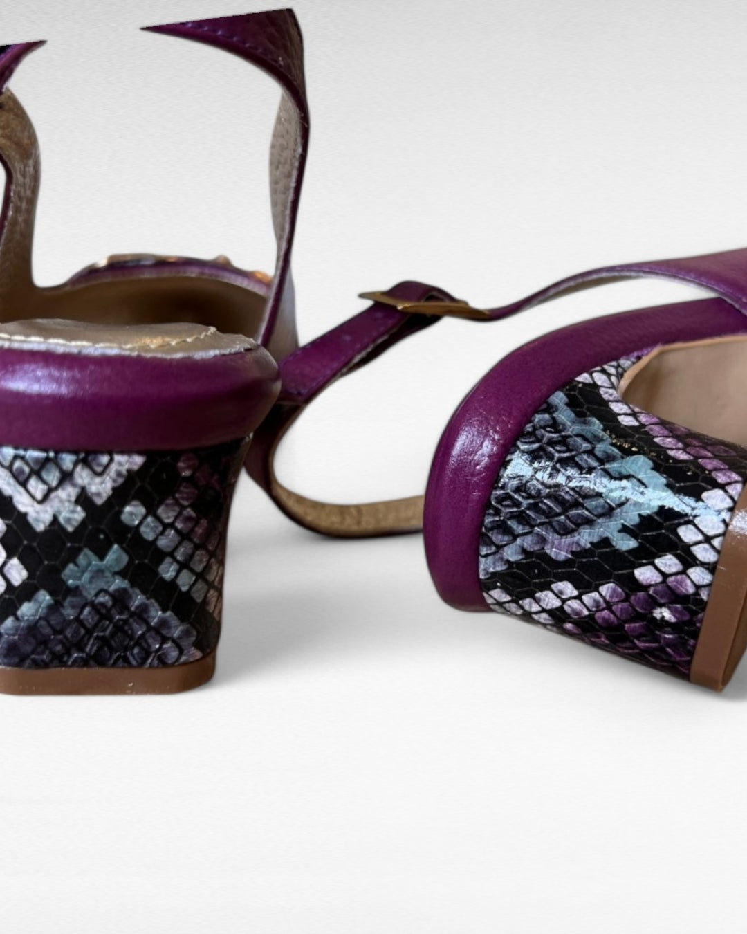 STILETTO FIONA NEW 2025 STORE - CUERO CUERO TAUPE Y UVA * PRINT