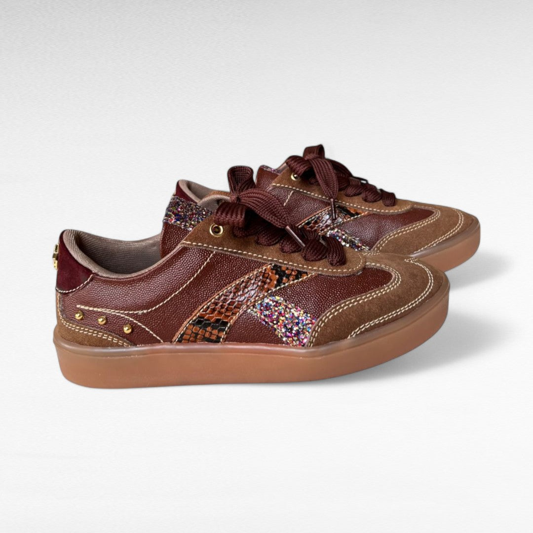 TENNIS FIONA STORE NEW 2025 - NEGRO Y CHOCOLATE