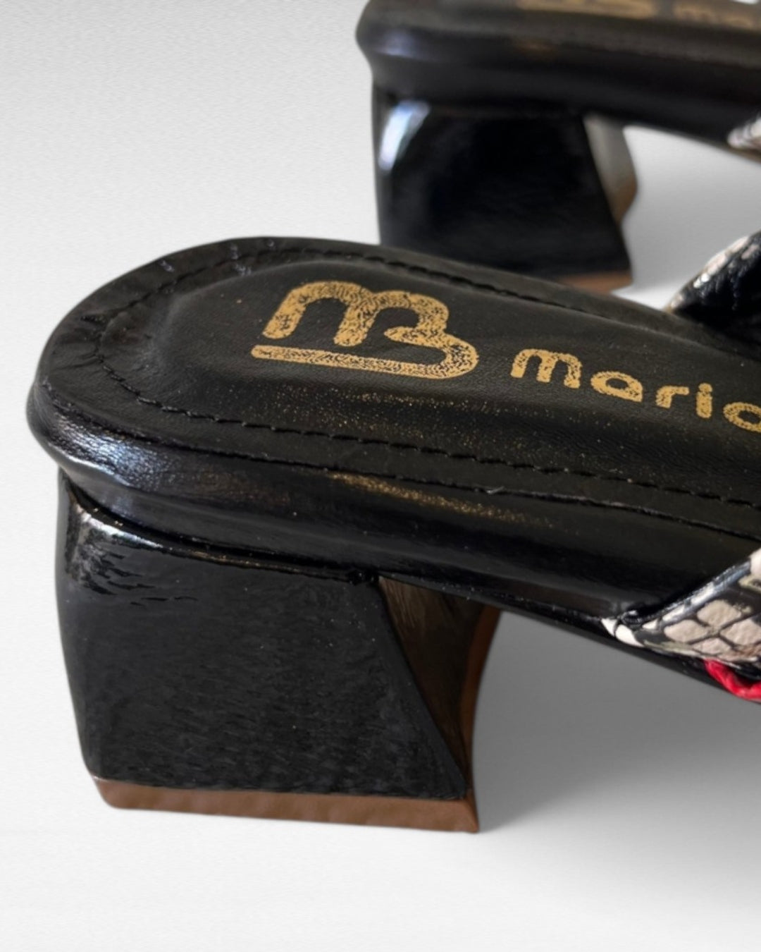 STILETTO CAMILA NEW 2025 STORE - CUERO SERPIENTE * ROJO