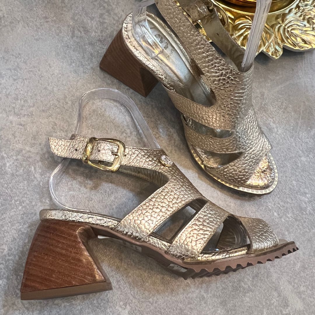 SANDALIA PAULA 5.5 STORE - CUERO DORADO