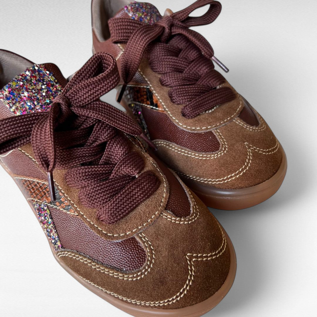 TENNIS FIONA STORE NEW 2025 - NEGRO Y CHOCOLATE