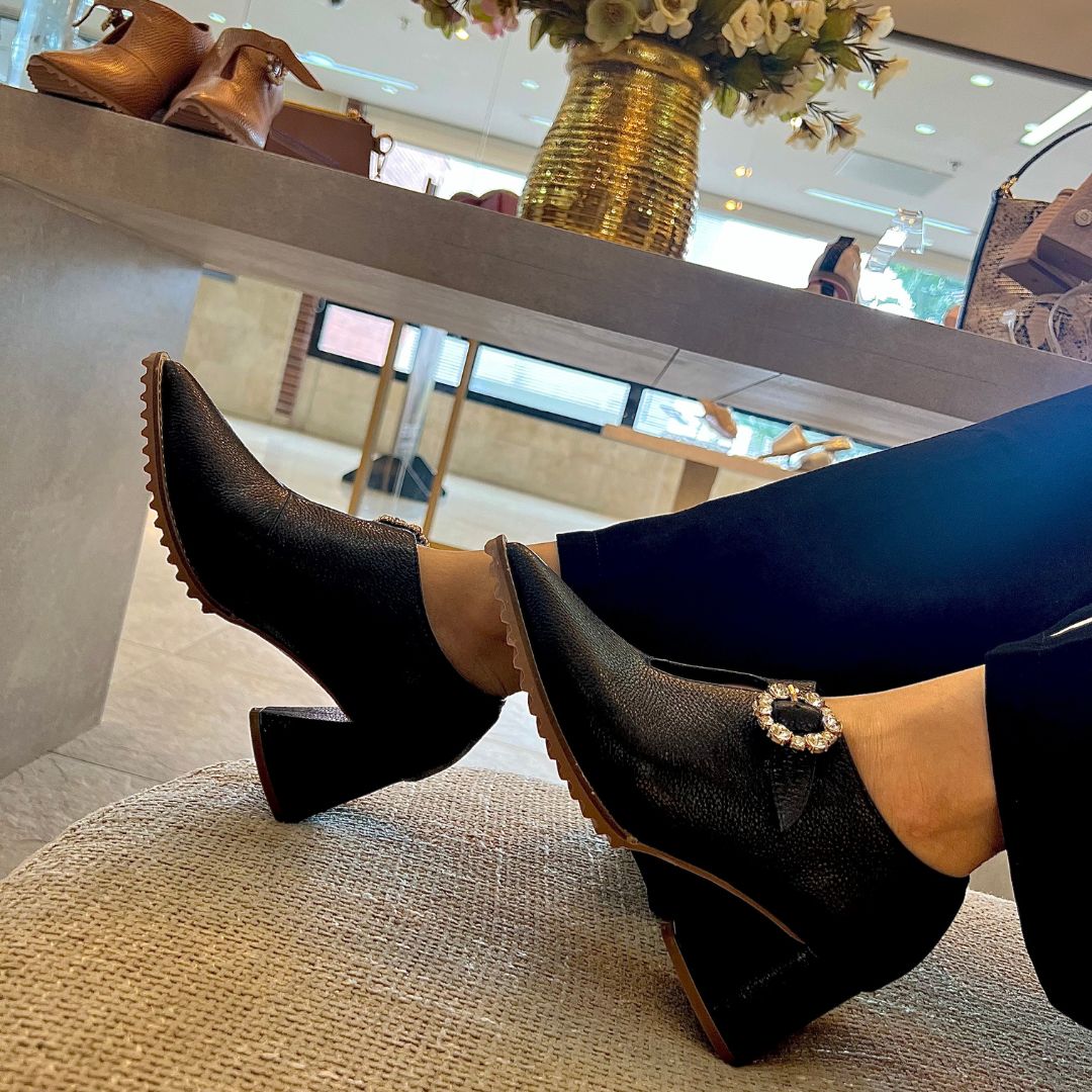 BOTA SOPHIA CAÑA BAJA 5.5 STORE - CUERO NEGRO