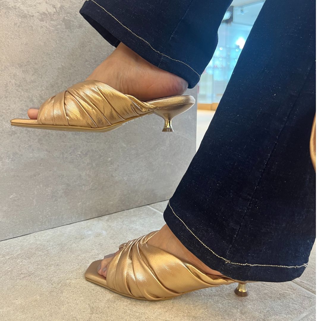 SANDALIA CHARLOTTE STORE 3.5 - CUERO DORADO