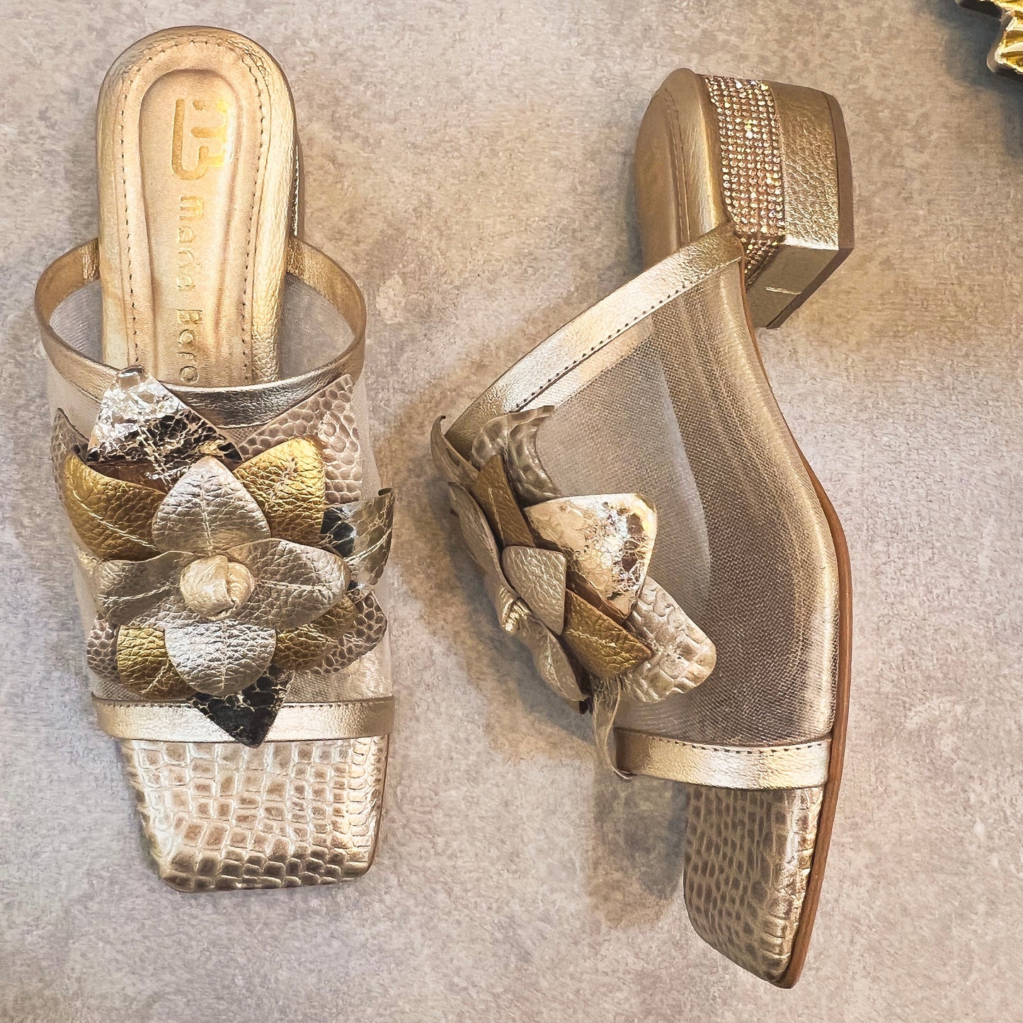 SANDALIA EMILY 3.5 STORE - CUERO DORADO * MALLA