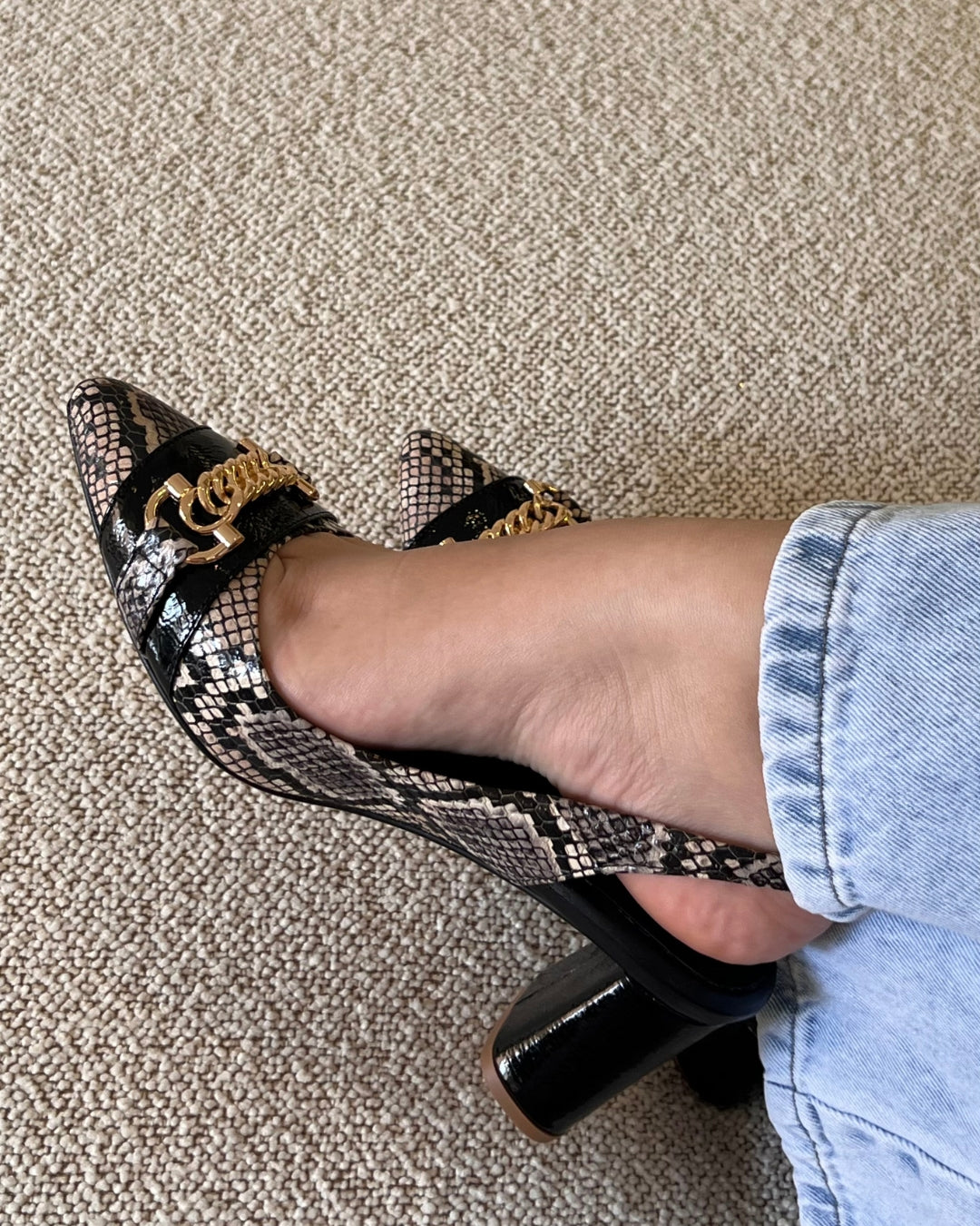 STILETTO MARBEL NEW 2025 STORE - CUERO SERPIENTE * CHAROL NEGRO