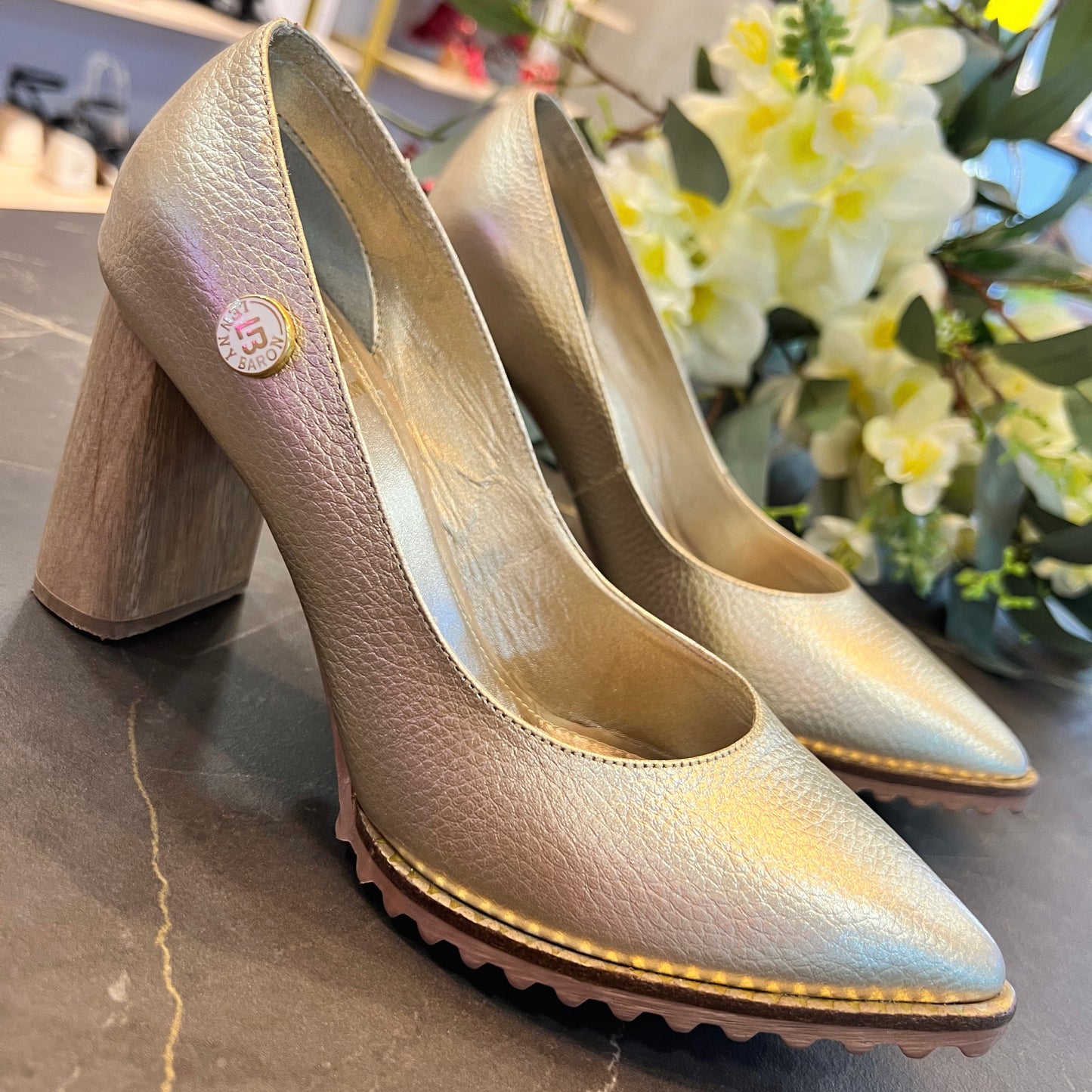 STILETTO BARBIE STORE 7.5 - CUERO DORADO