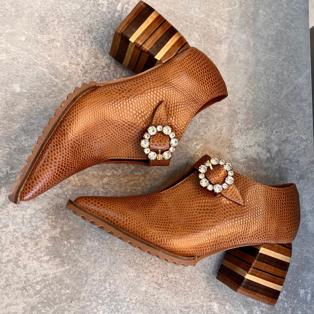 BOTA SOPHIA CAÑA BAJA 5.5 STORE - CUERO MIEL