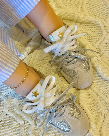 TENNIS ALANA STORE - NEW 2025 - CUERO CARNAZA * GLITTER PLATA Y ORO