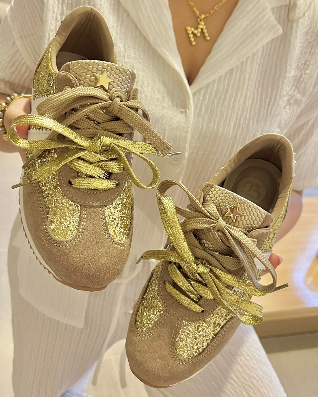 TENNIS ALANA STORE - NEW 2025 - CUERO CARNAZA * GLITTER PLATA Y ORO
