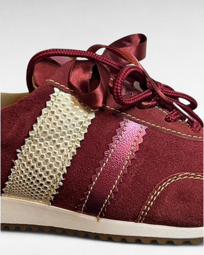 TENNIS SALLI STORE - NEW 2025 - CUERO BORGOÑA