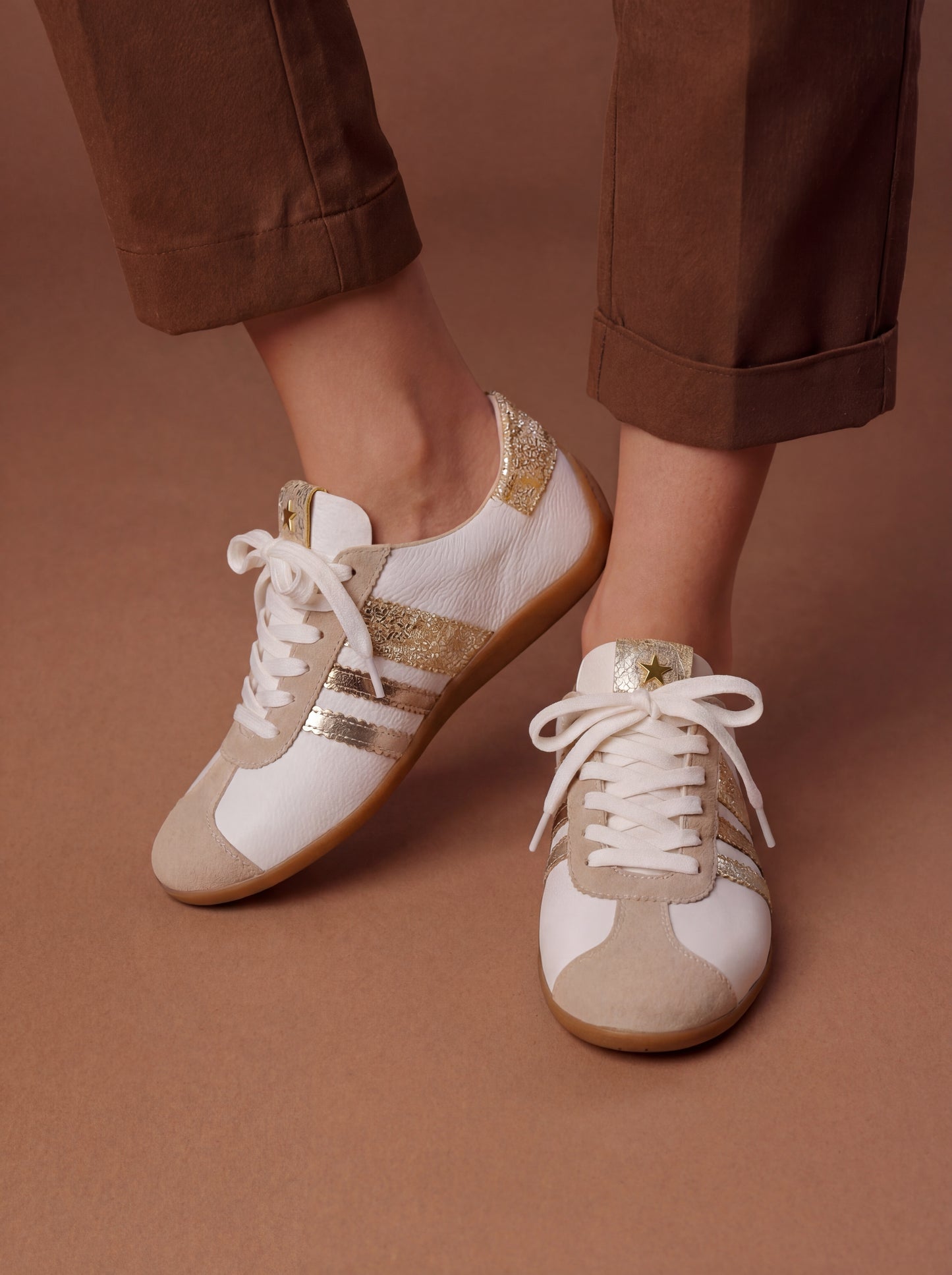 SNEAKERS VICTORIA  NEW 2026 STORE